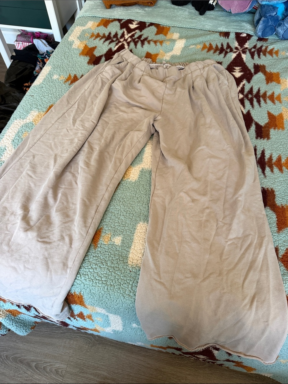 aerie Wide-Leg Sweatpants in Light Taupe